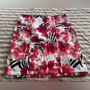 White House Black Market Floral Print Women's Skirt, size 14